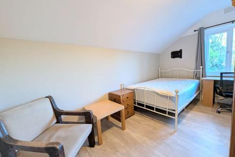 Studio to rent, Guildhill Road, Bournemouth, BH6