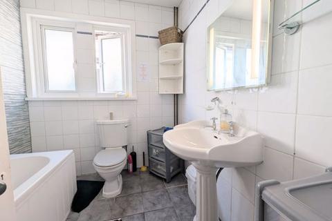 Studio to rent, Guildhill Road, Bournemouth, BH6