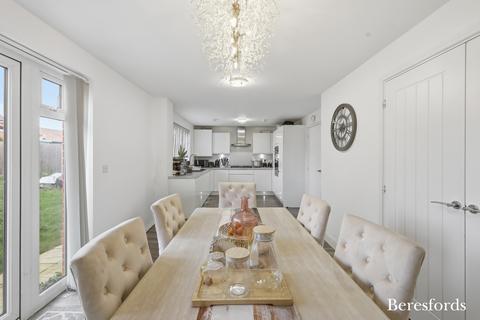 4 bedroom detached house for sale, Jefferson Way, Alresford, CO7