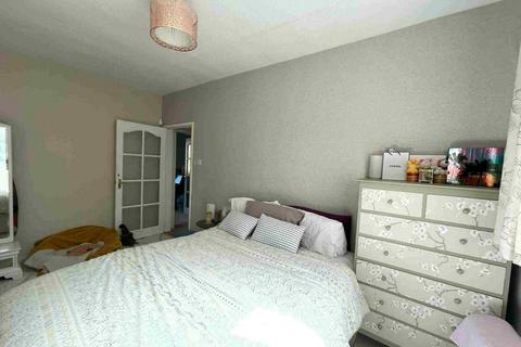 2 bedroom flat for sale, West Pilton Rise, Edinburgh EH4