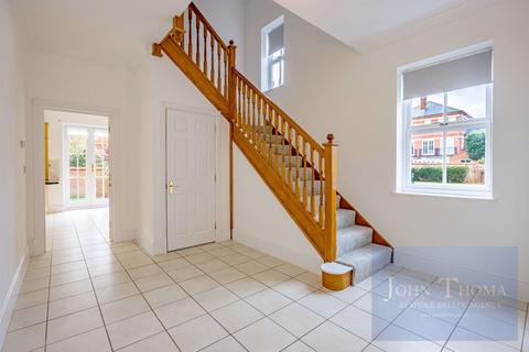 undefined, Brandesbury Square, Repton Park IG8