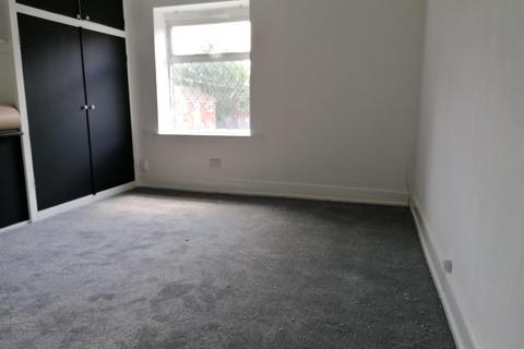 undefined, Travis Street, Shaw OL2