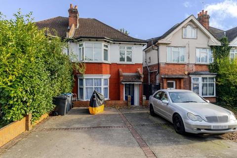 Brighton Road, Purley, CR8 4HE