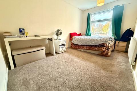 3 bedroom terraced house to rent, Riley Drive, Birmingham B36