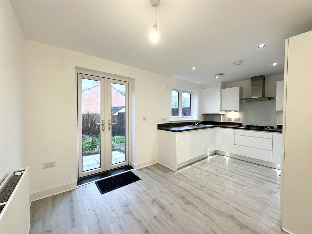 Kitchen/Dining
