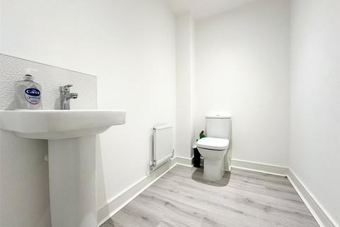 4 bedroom semi-detached house for sale, Castle Hill Drive, Ebbsfleet Valley, Swanscombe, Kent, DA10