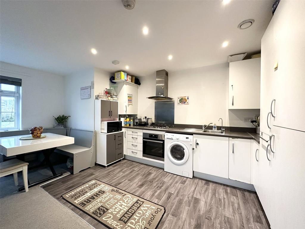 Kitchen/Dining Area