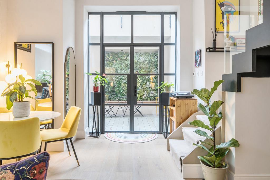 1381329 13 691494...