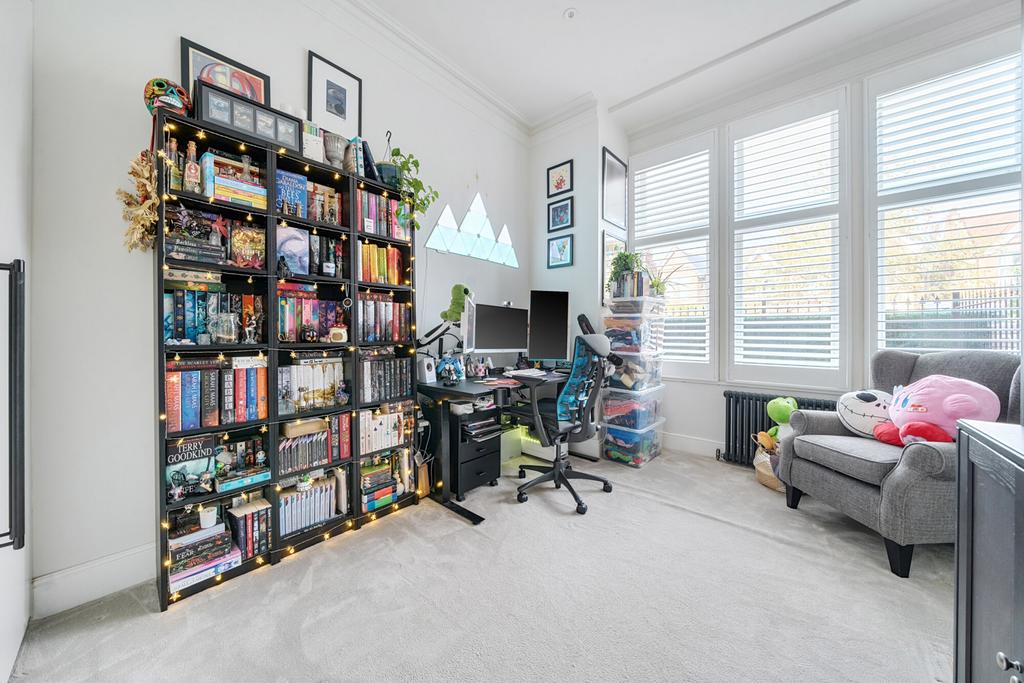 1381329-4-691492d...