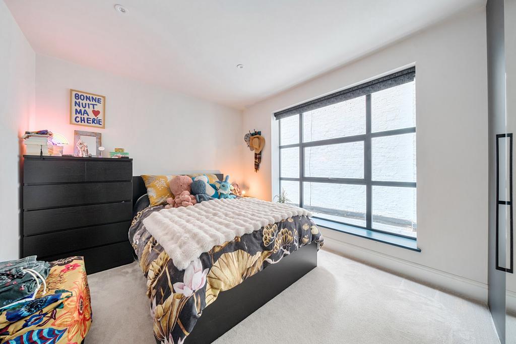 1381329 11 691494...