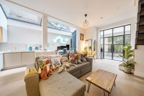 undefined, Gordon Road, London
