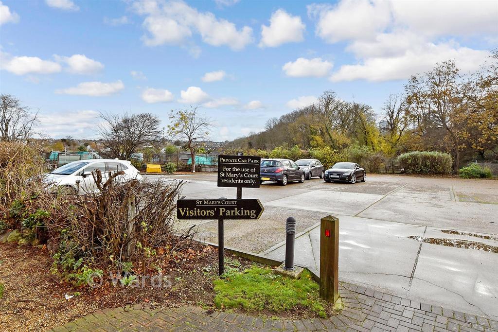 Driveway/Parking