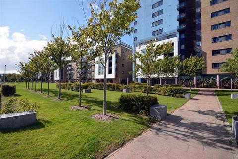 2 bedroom apartment for sale, Caldey Island House, Ferry Court, Prospect Place, Cardiff, CF11