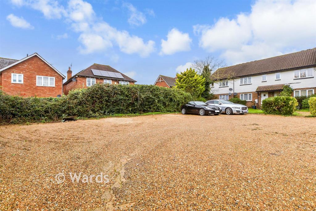 Driveway/Parking