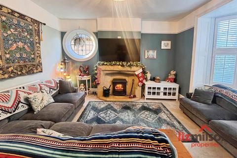 3 bedroom semi-detached house for sale, Regent Street, Church Gresley DE11