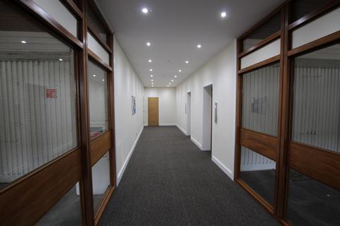 2 bedroom flat for sale, Valebrook appt,  Park Avenue, Ilford,IG1 4RT