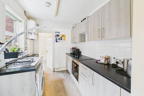 2 bedroom terraced house for sale, Gosforth Terrace, Gateshead, NE10