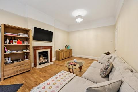 2 bedroom flat for sale, Ashley Gardens, Emery Hill Street, Westminster, London, SW1P