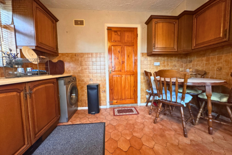 3 bedroom semi-detached house for sale, Badsey Road, Oldbury