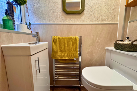 3 bedroom semi-detached house for sale, Badsey Road, Oldbury