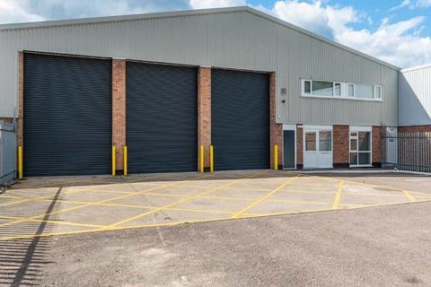 Warehouse to rent, Runnings Cheltenham GL51 9PT