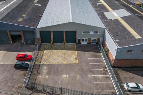 Warehouse to rent, Runnings Cheltenham GL51 9PT