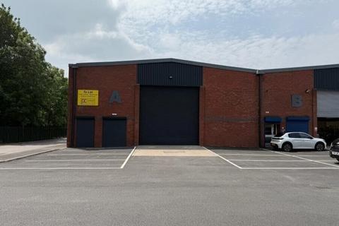 Warehouse to rent, St Johns Ln Bristol BS3 5BQ