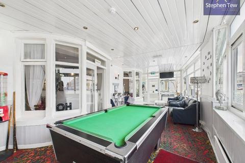 Hospitality for sale, 25 Clifton Dr Blackpool FY4 1NT