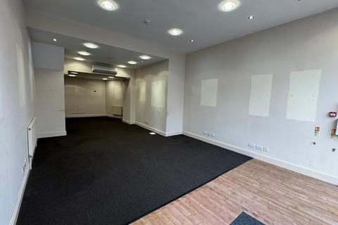 Retail property (high street) to rent, High St Barnet EN5 5SY