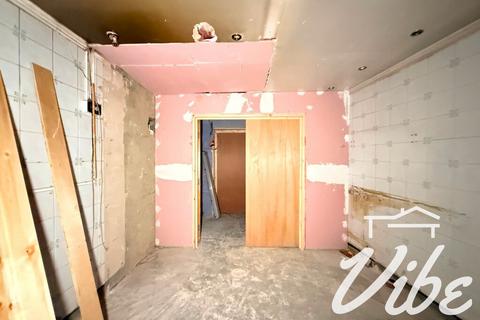 Retail property (high street) to rent, 15-17 West Green Rd London N15 5BX