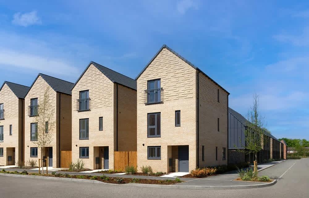 Persona-homes-stirling-fields-street-scene-2