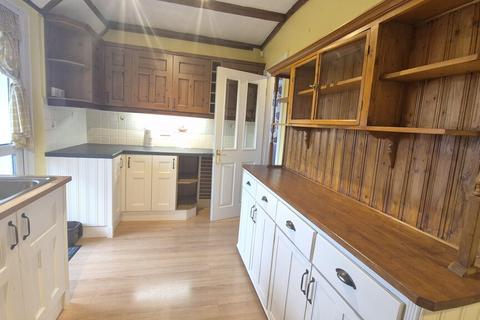 4 bedroom semi-detached house to rent, Margaret Road, Bexleyheath DA5