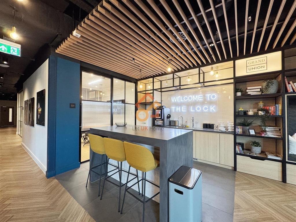 W-0 Tsb9 T-ESc QWS3b Qi R2 A.jpg