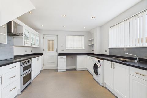 3 bedroom semi-detached house for sale, Silverwood Close, Grays, RM16