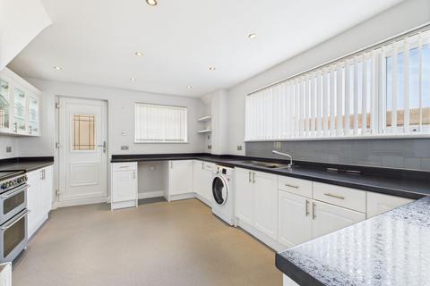 3 bedroom semi-detached house for sale, Silverwood Close, Grays, RM16