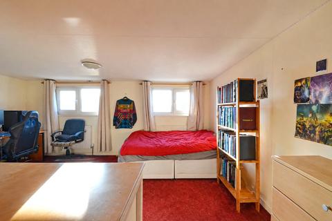 6 bedroom semi-detached house to rent, Station Road, Filton, Bristol, South Gloucestershire, BS34