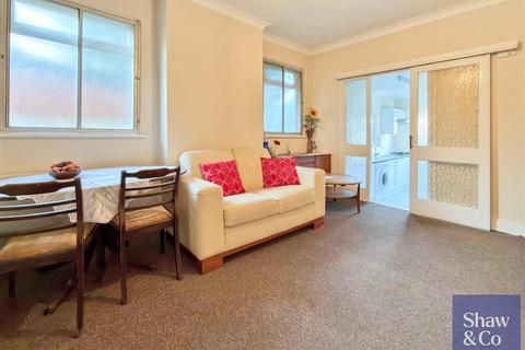 3 bedroom end of terrace house for sale, Cecil Road, Hounslow TW3