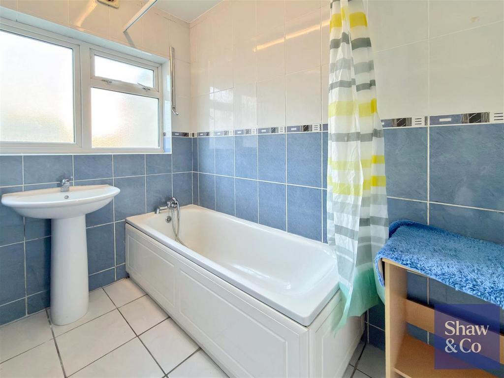 Bathroom.jpeg
