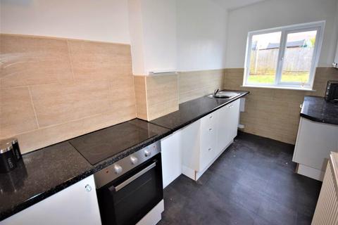 3 bedroom end of terrace house to rent, Arnold Grove, Connahs Quay, Deeside