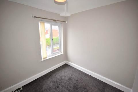 3 bedroom end of terrace house to rent, Arnold Grove, Connahs Quay, Deeside