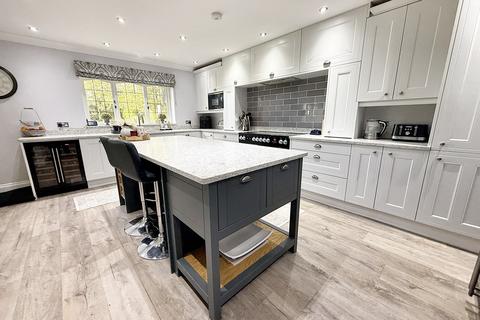 undefined, Ashley Heath