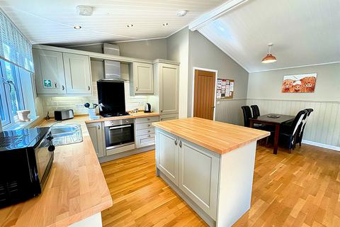 2 bedroom lodge to rent, Golden Cross, Hailsham, BN27