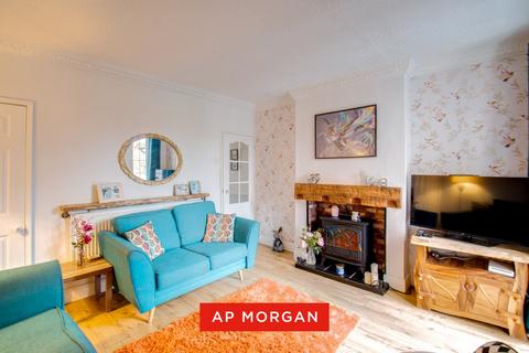 3 bedroom semi-detached house for sale, Golden Cross Lane, Catshill, Bromsgrove, Worcestershire, B61