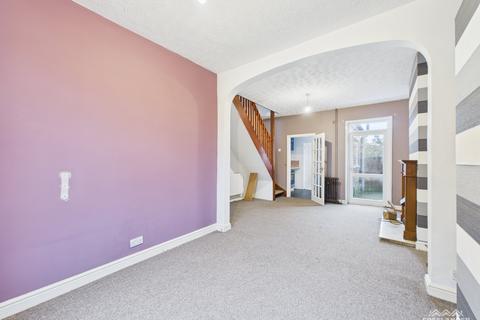 3 bedroom end of terrace house for sale, Clifton Square, Griffithstown, Torfaen