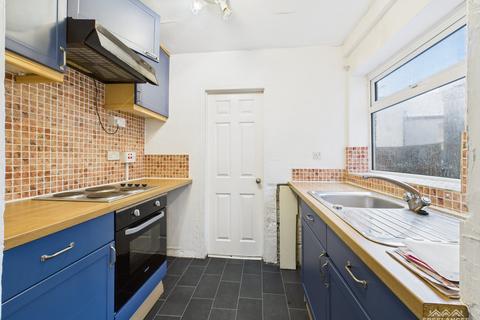 3 bedroom end of terrace house for sale, Clifton Square, Griffithstown, Torfaen