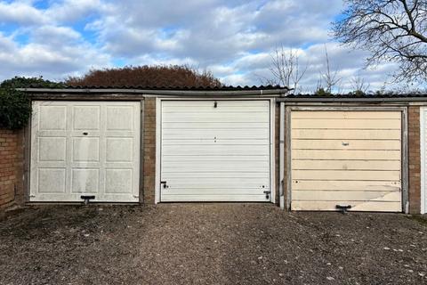undefined, Garage at 46 Salters Way, Dunstable, Bedfordshire, LU6 1BT