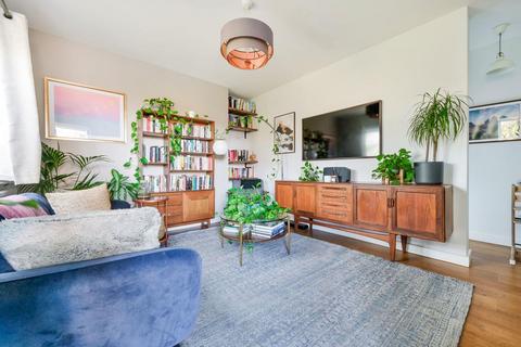 2 bedroom flat for sale, Brecknock Road, Tufnell Park, N19