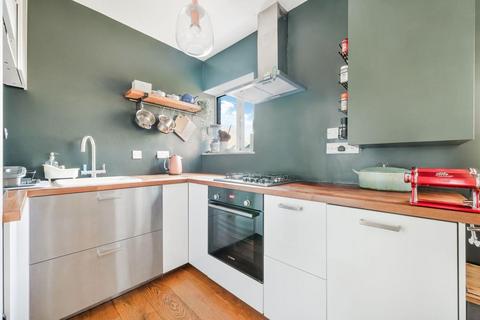 2 bedroom flat for sale, Brecknock Road, Tufnell Park, N19