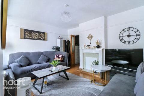 3 bedroom terraced house for sale, Second Avenue, Dagenham