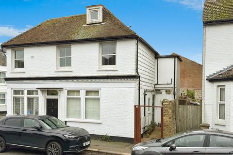 undefined, Stade Street, Hythe